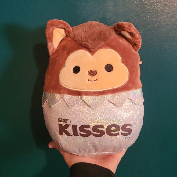 Hershey Wade squishmallow - Picture 4 of 5